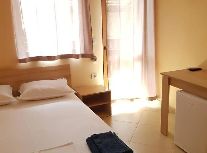 Nikoli Νεσέμπαρ