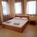 Casa de hóspedes Nikoli 3*