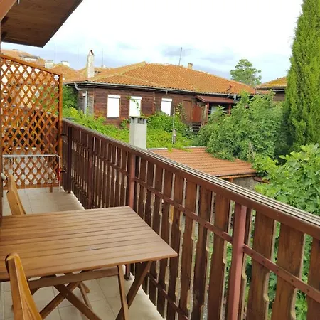 Nikoli بيت ضيافة